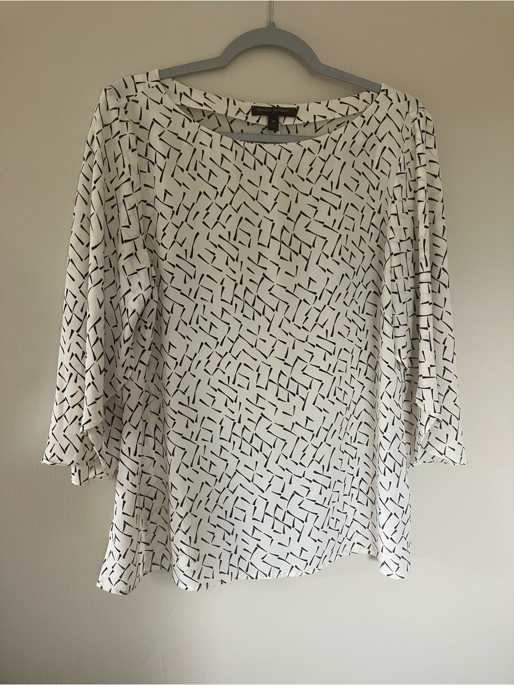 Banana Republic Cream Blouse with Black Dash Print